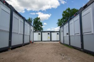 Snelle extra ruimte op de bouwplaats met een tijdelijke loods